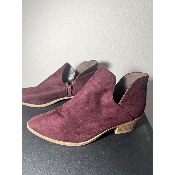 Shoes - WOMENS booties maroon size 9